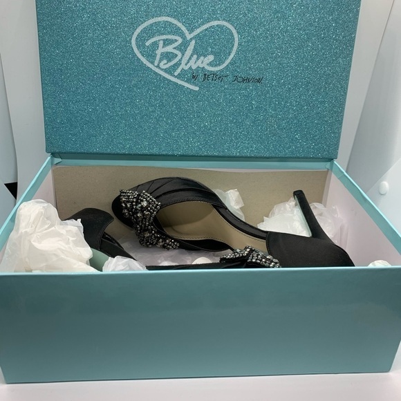 Betsey Johnson SB-Gown Black Satin Heels size 8.5M​​​​​​​​​​​​​​​​​​​​​​​​​ - Picture 6 of 10